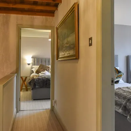 Woodman House Sleights